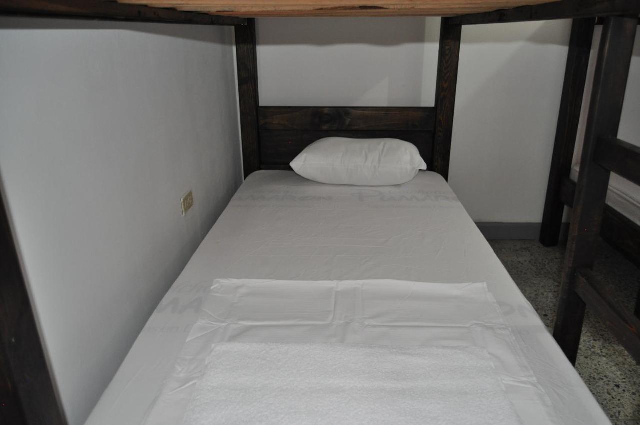 La Clave Hostel กาลี ภายนอก รูปภาพ